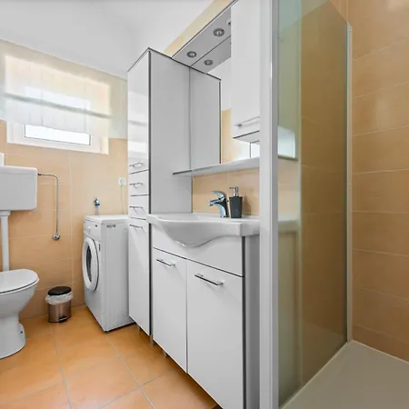 Andrea For 17 People With Private 40 M2 Pool & Pet Friendly Near Villa *