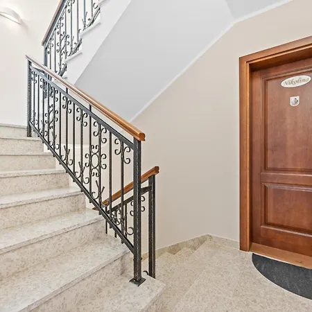 Andrea For 17 People With Private Heated Pool & Pet Friendly Near ヴィラ