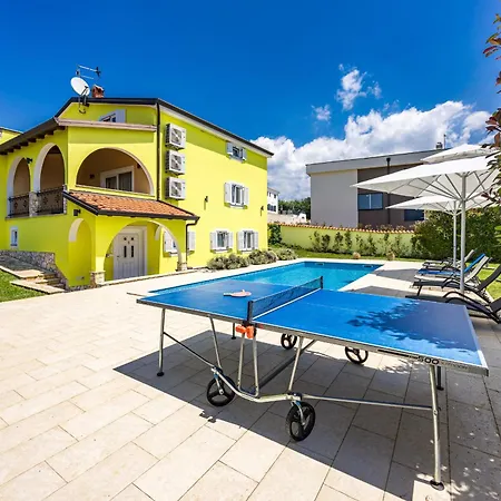 Andrea For 17 People With Private Heated Pool & Pet Friendly Near ヴィラ ポレッチ