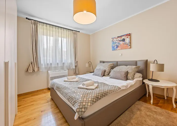 Andrea For 17 People With Private 40 M2 Pool & Pet Friendly Near Villa Poreč