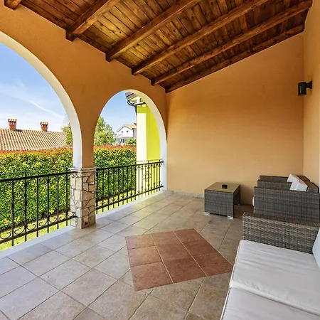 Vila Andrea For 17 People With Private Heated Pool & Pet Friendly Near *