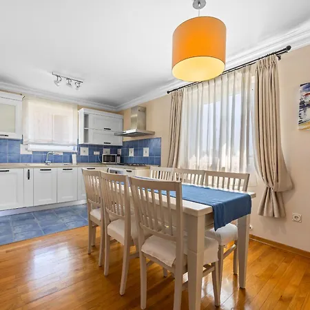 Andrea For 17 People With Private Heated Pool & Pet Friendly Near Vila Poreč