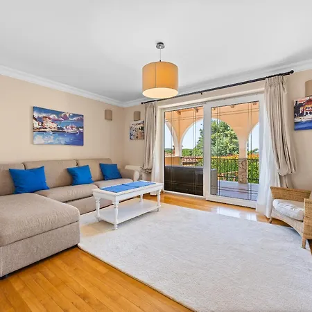 Вілла Andrea For 17 People With Private Heated Pool & Pet Friendly Near *