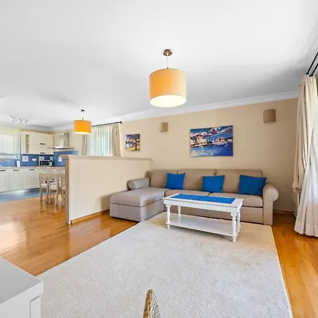 Andrea For 17 People With Private Heated Pool & Pet Friendly Near Vila Poreč