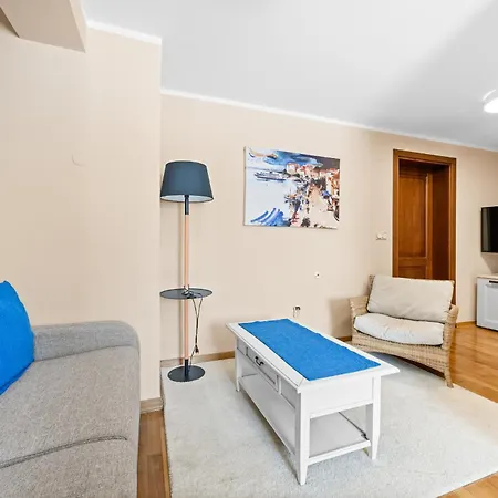 Andrea For 17 People With Private 40 M2 Pool & Pet Friendly Near Вілла *