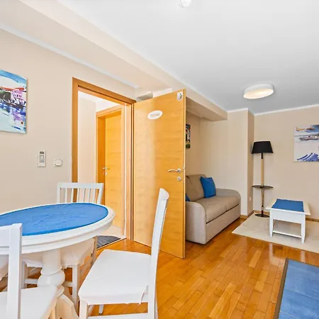 Andrea For 17 People With Private Heated Pool & Pet Friendly Near *