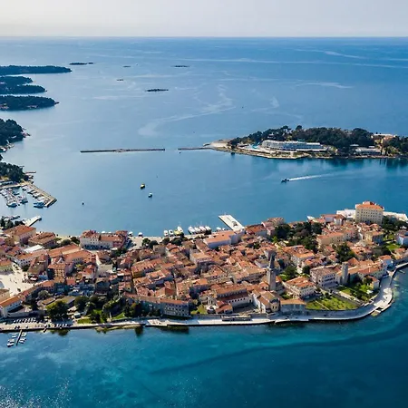 Andrea For 17 People With Private Heated Pool & Pet Friendly Near Poreč