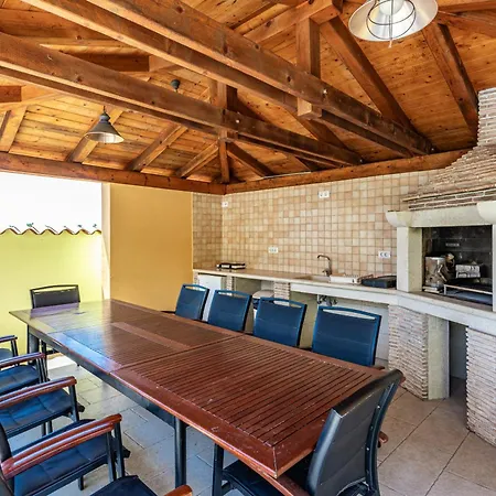 Andrea For 17 People With Private Heated Pool & Pet Friendly Near Poreč