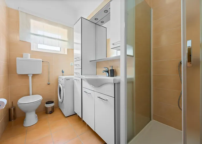 Andrea For 17 People With Private 40 M2 Pool & Pet Friendly Near Villa *