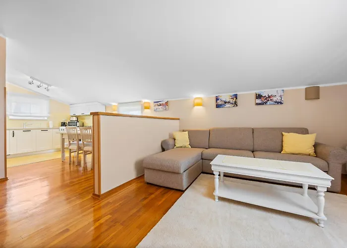 Andrea For 17 People With Private 40 M2 Pool & Pet Friendly Near *