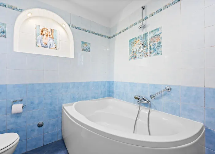 Andrea For 17 People With Private 40 M2 Pool & Pet Friendly Near Villa