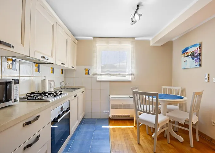 Andrea For 17 People With Private 40 M2 Pool & Pet Friendly Near Villa