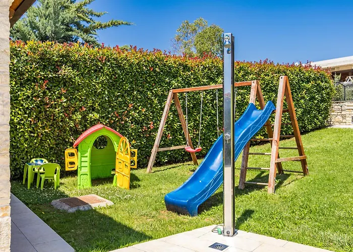 Andrea For 17 People With Private 40 M2 Pool & Pet Friendly Near