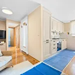 Andrea For 17 People With Private 40 M2 Pool & Pet Friendly Near וילה