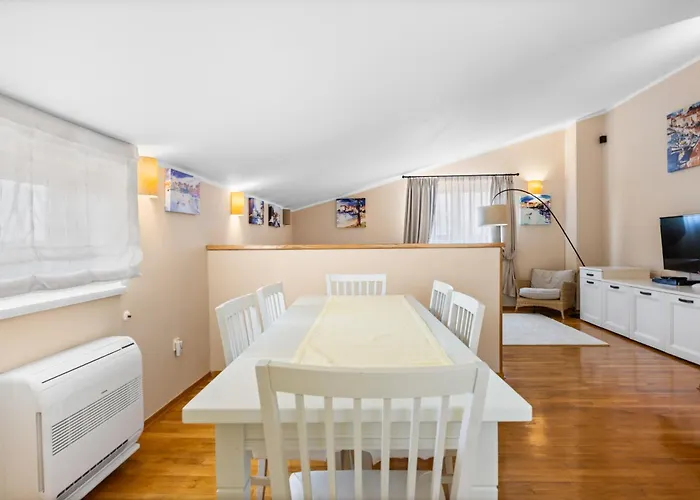 Andrea For 17 People With Private 40 M2 Pool & Pet Friendly Near ヴィラ ポレッチ