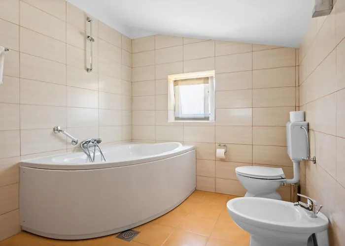 Andrea For 17 People With Private 40 M2 Pool & Pet Friendly Near *