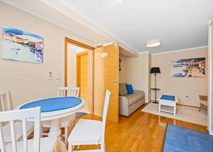 Andrea For 17 People With Private 40 M2 Pool & Pet Friendly Near *