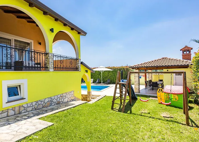 ヴィラ Andrea For 17 People With Private 40 M2 Pool & Pet Friendly Near